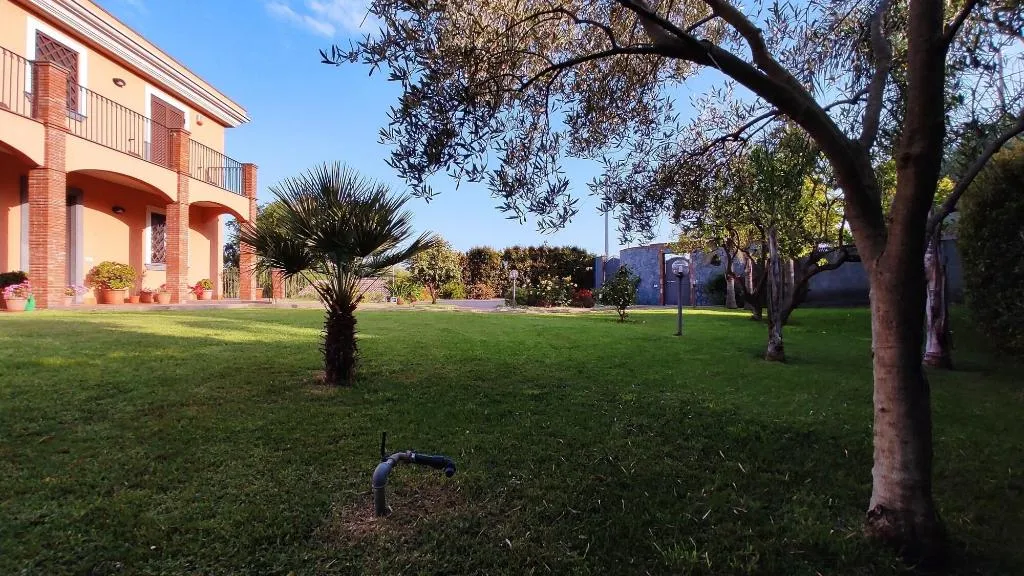 Sports and Entertainment, Villa Feluchia, Palermo