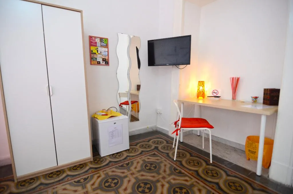Double or Twin DELUXE ONE BEDROOM Room, B&B Tecla, Naples