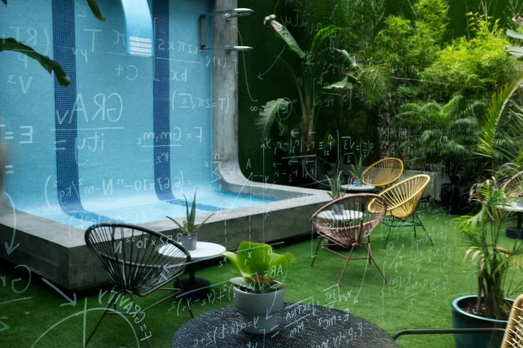 Pool, Chic & Basic Gravity, Porto