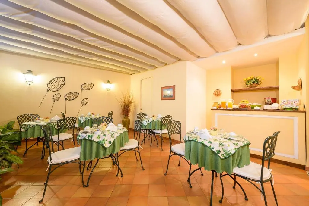 Restaurant, Mergellina, Naples