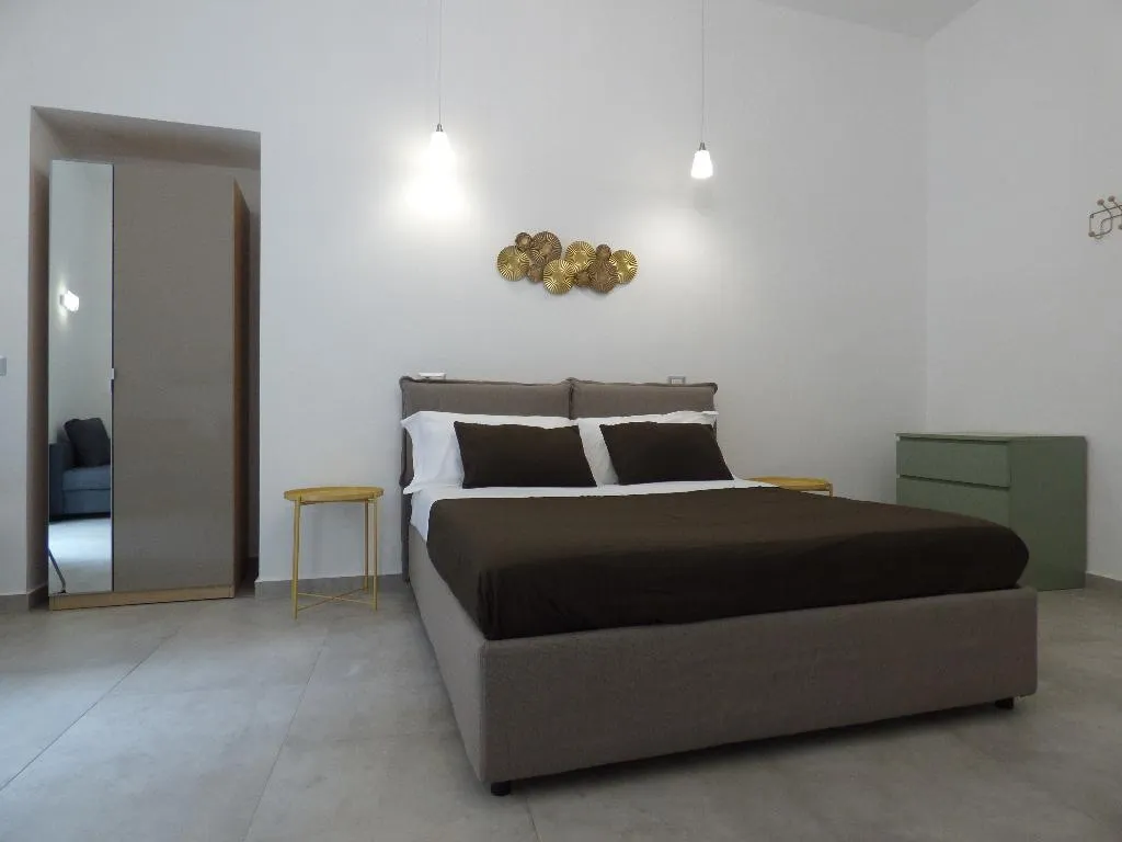 JUNIOR SUITE STANDARD Room, B&B Monteoliveto 33, Naples