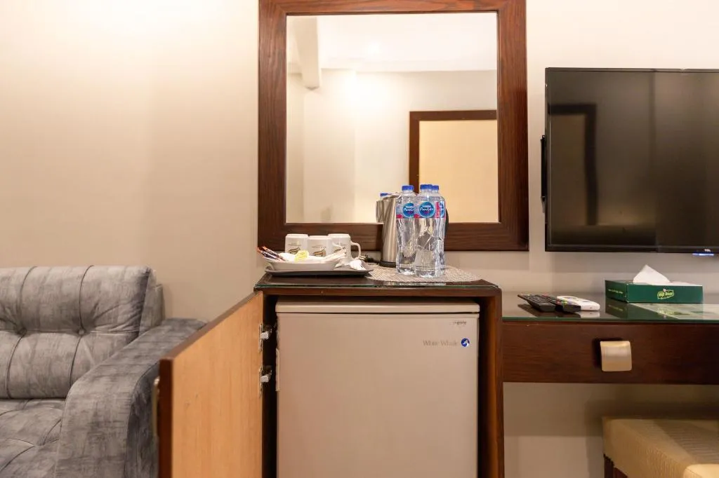 Room, Mamluk Pyramids Hotel, Cairo