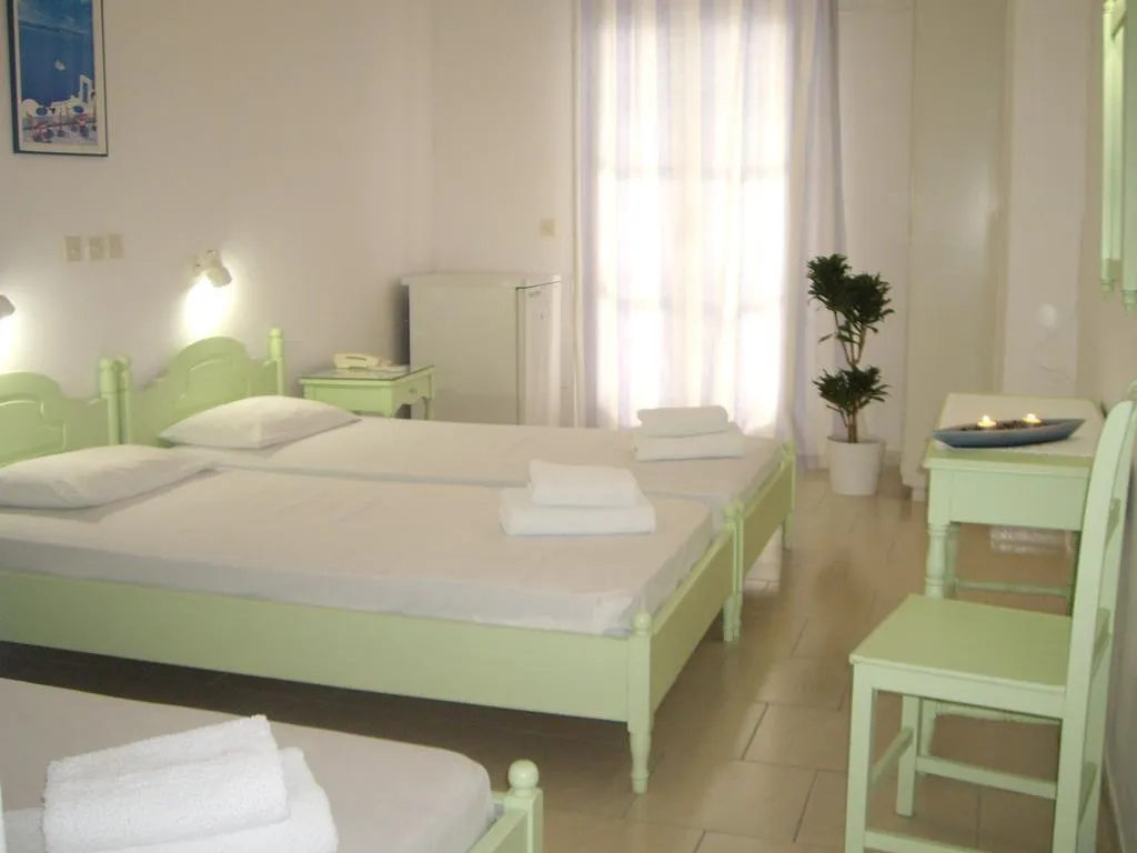 SINGLE STANDARD Room, Poseidon Beach Hotel, Santorini