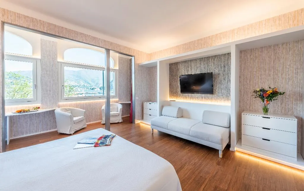 JUNIOR SUITE LAKE VIEW Room, Metropole Suisse, Milan