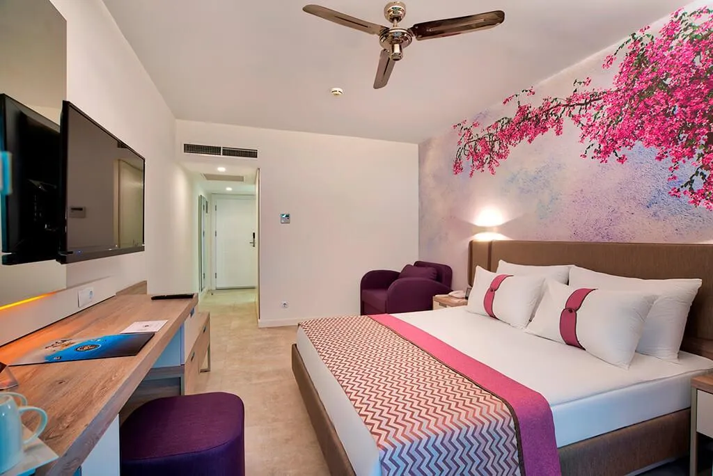 DOUBLE STANDARD Room, Pirates Beach Club, Antalya