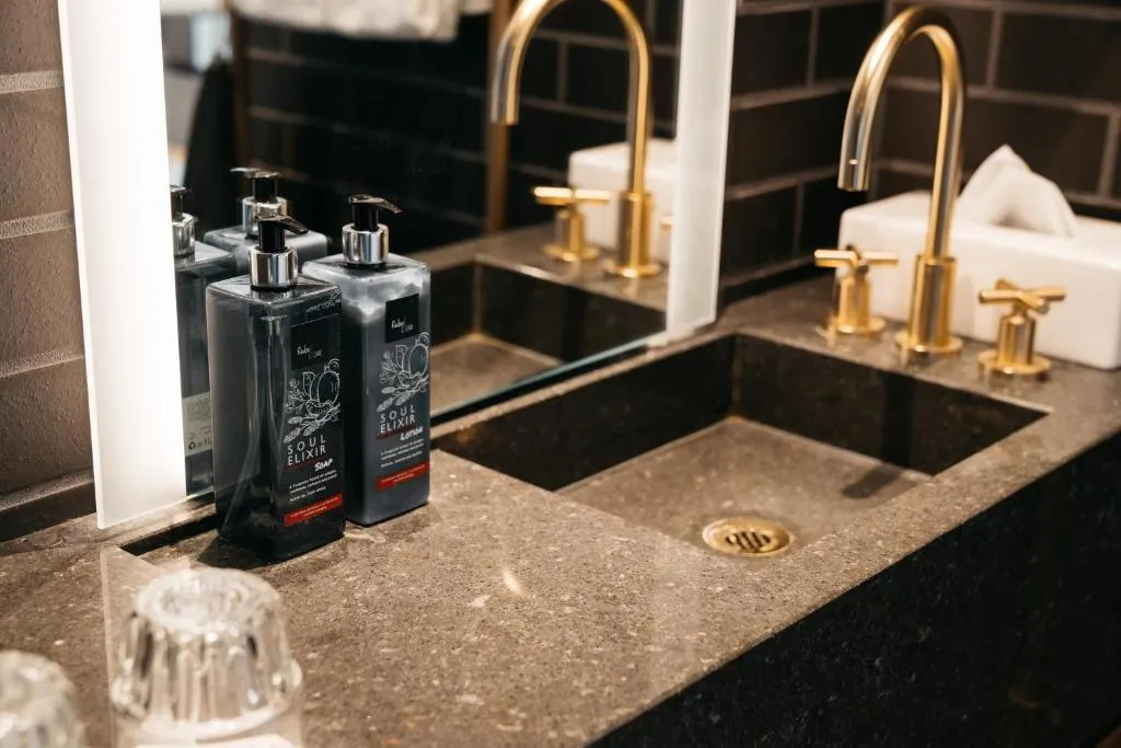 TWIN BASIC Room, Ruby Emma Hotel Amsterdam by IHG, Amsterdam