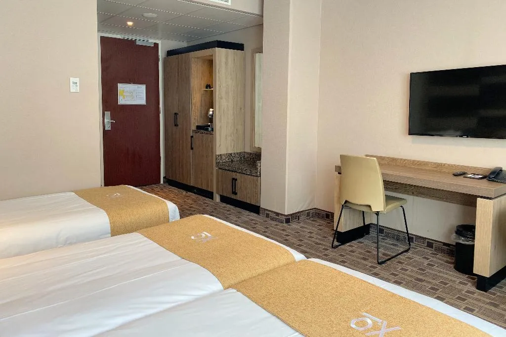 TRIPLE STANDARD Room, Xo Hotels Blue Square, Amsterdam