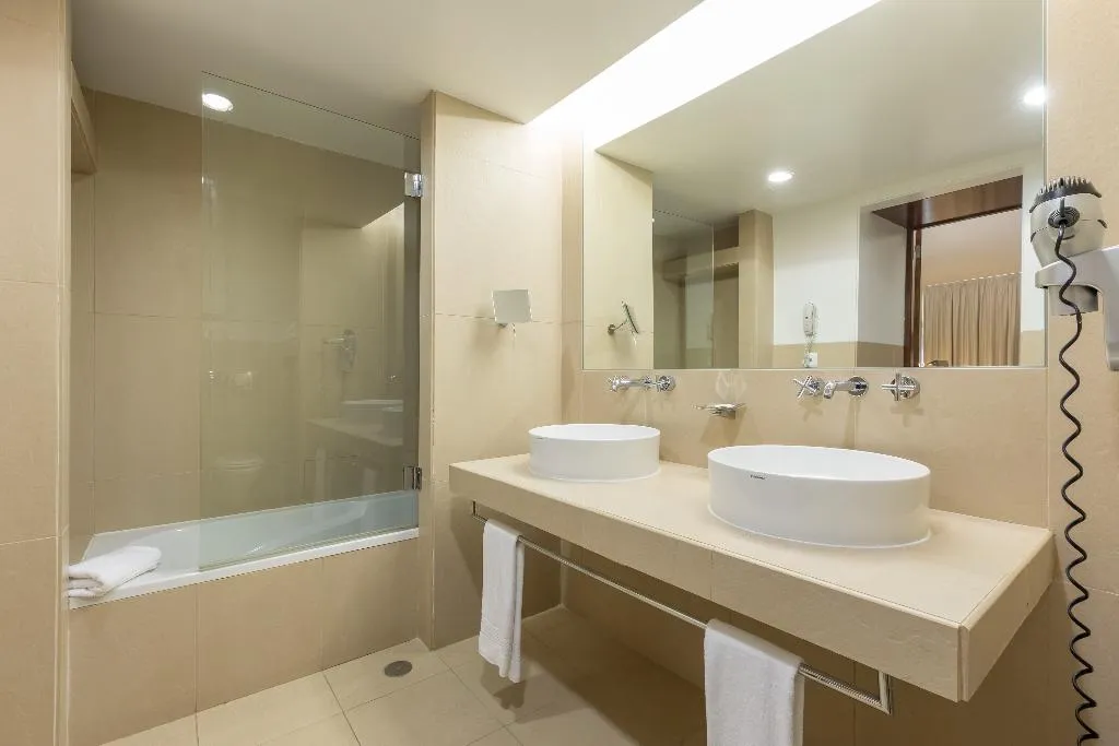 SUITE CAPACITY 4 Room, NAU Sao Rafael Suites, Algarve
