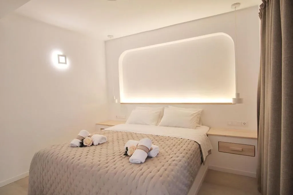 Room, Kritikakis Village Apartments, Santorini