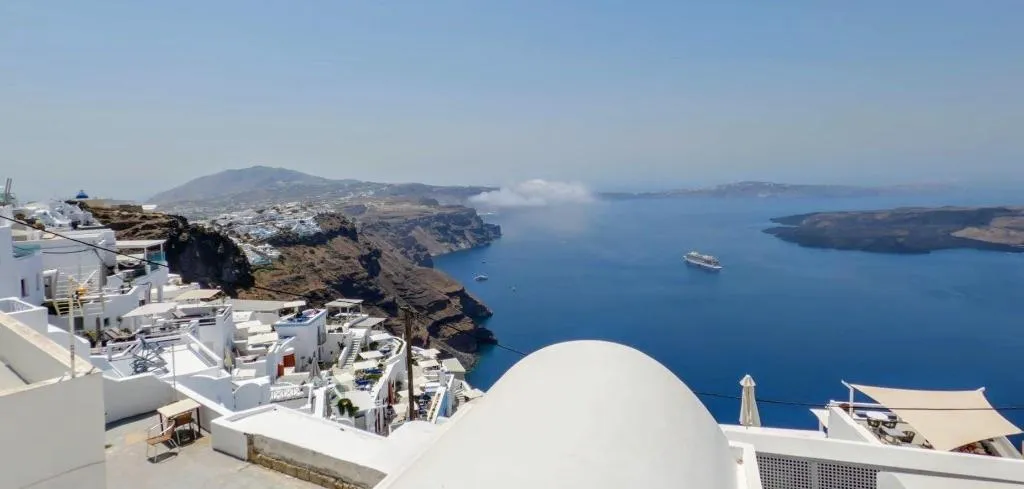 Sports and Entertainment, Pleasure Beachside Studios, Santorini