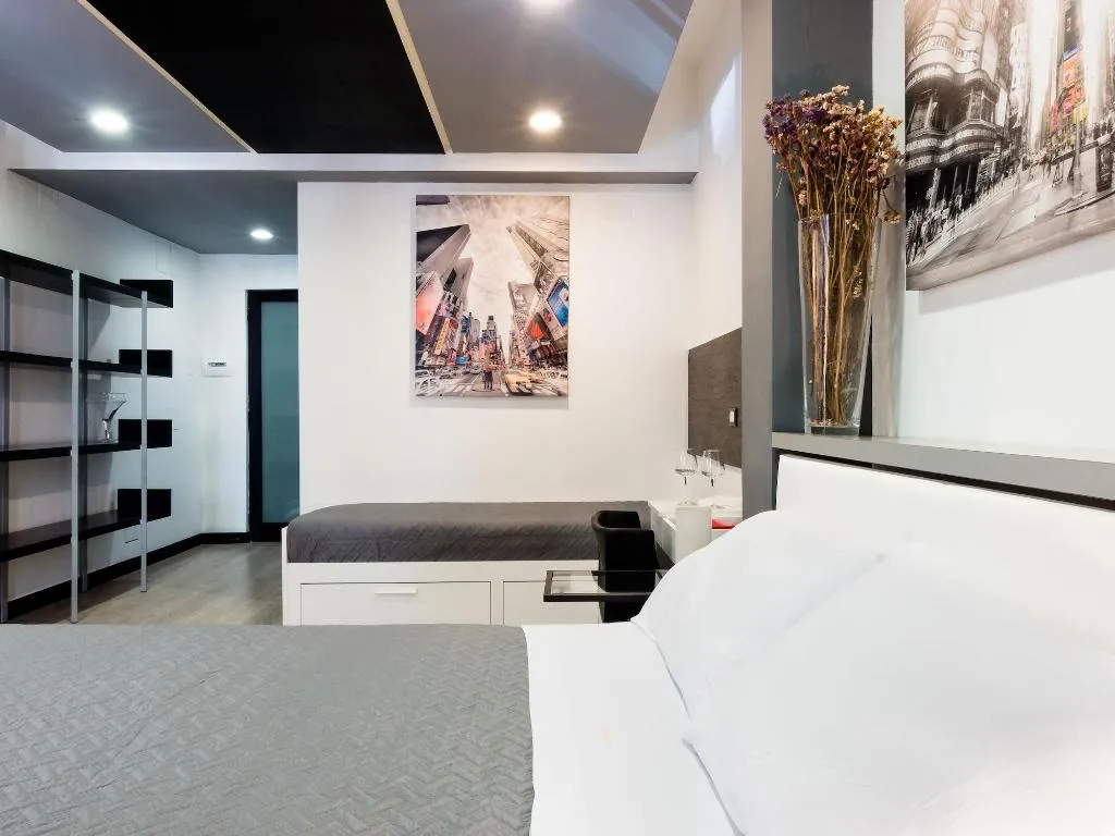 Room, Suite In Center, Palermo