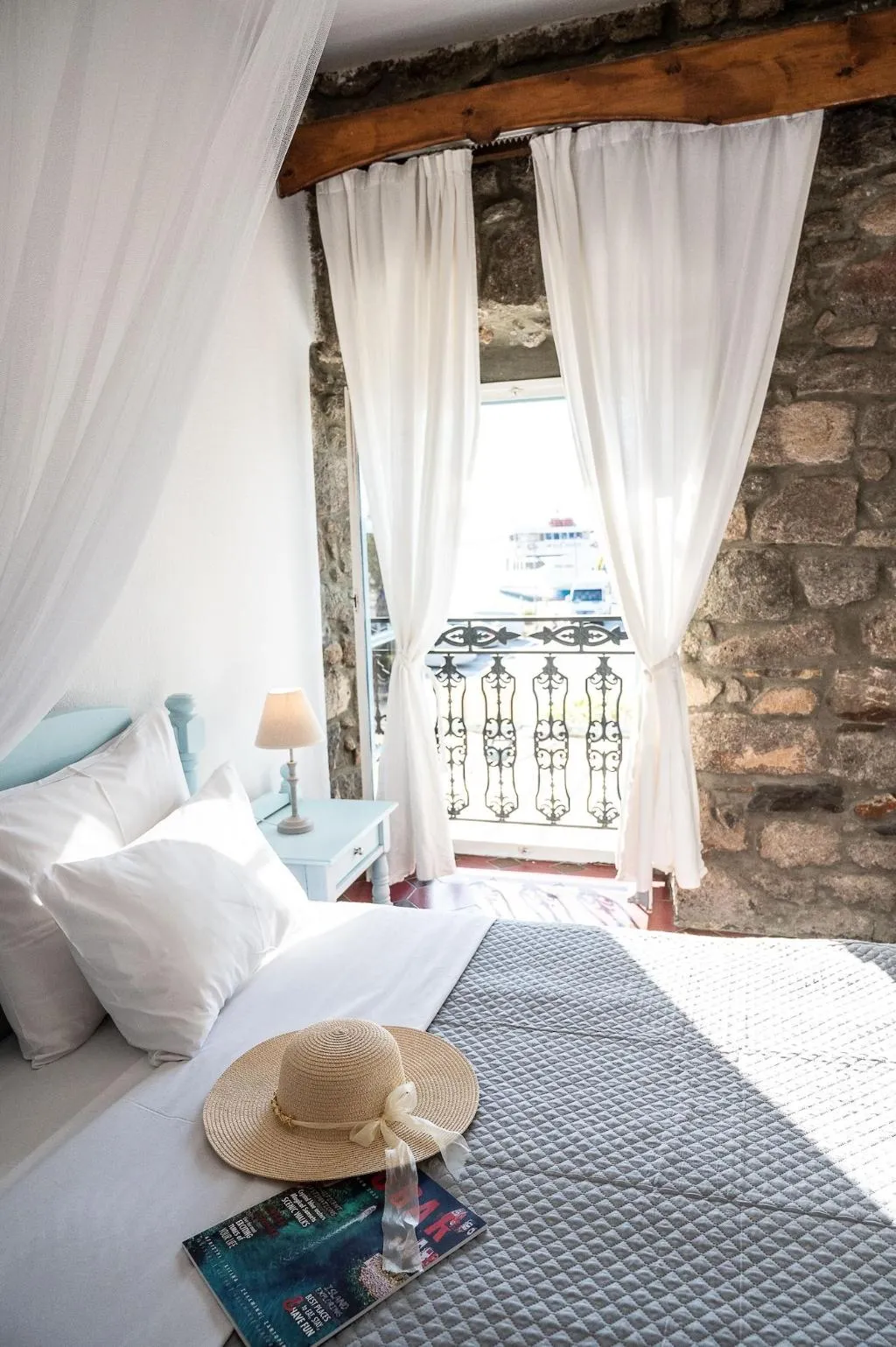 Room, Dionysos Poros, Kalamata