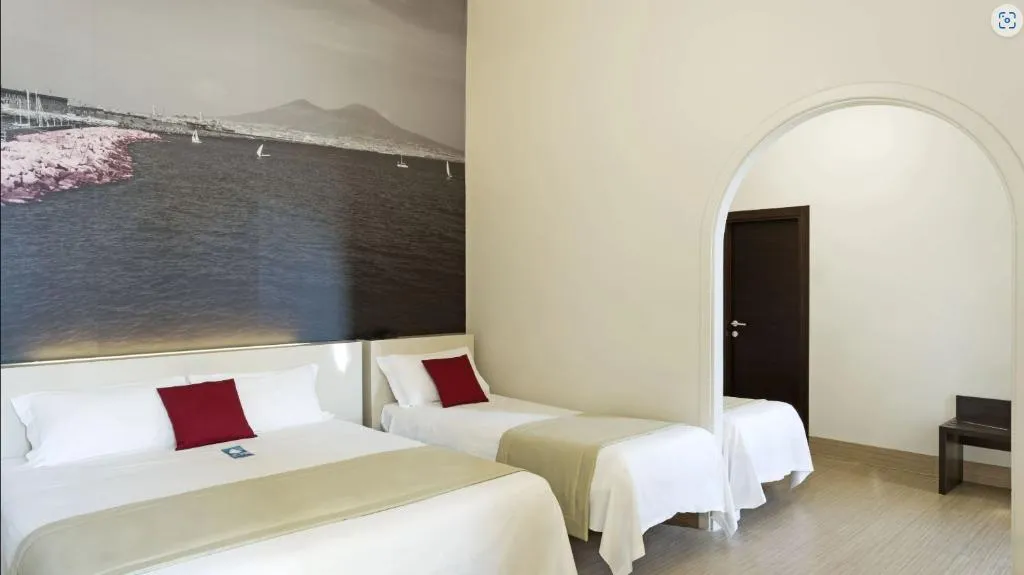 QUADRUPLE STANDARD Room, B&b Hotel Napoli, Naples