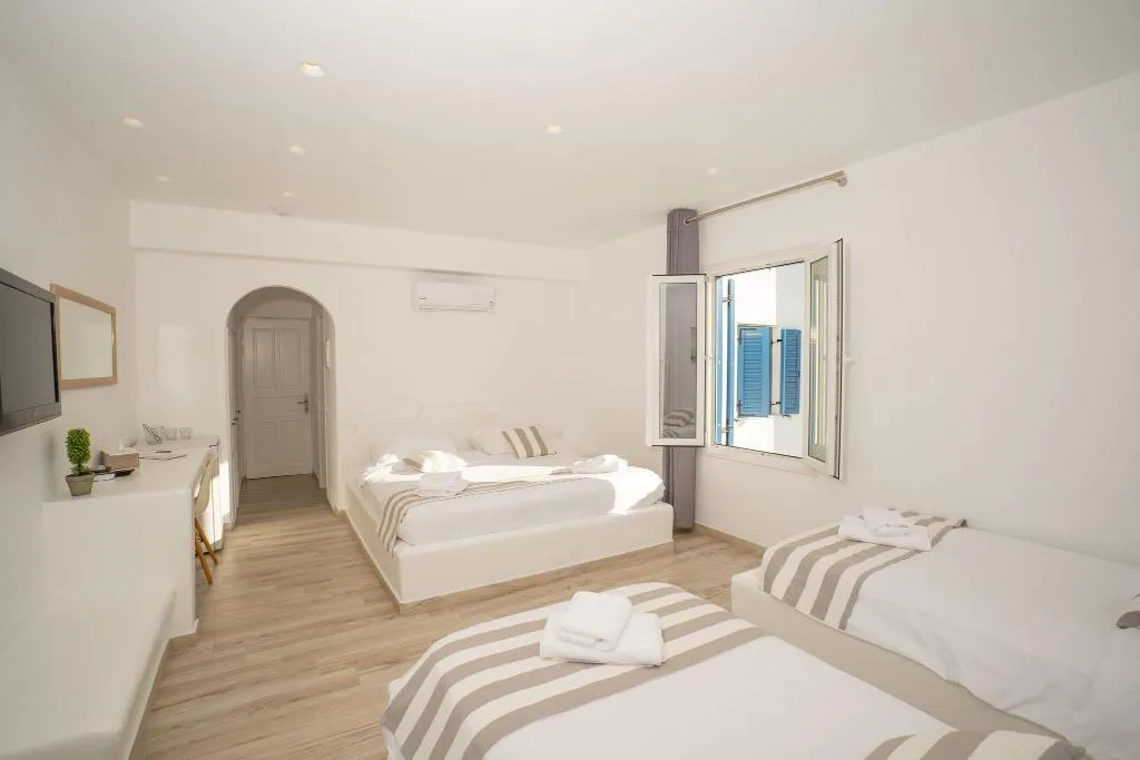 QUADRUPLE DELUXE GARDEN VIEW Room, Acrogiali, Mykonos