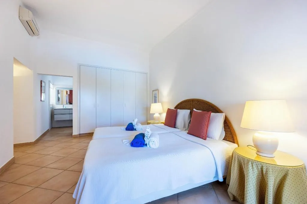 Room, Vila Palmeira, Algarve