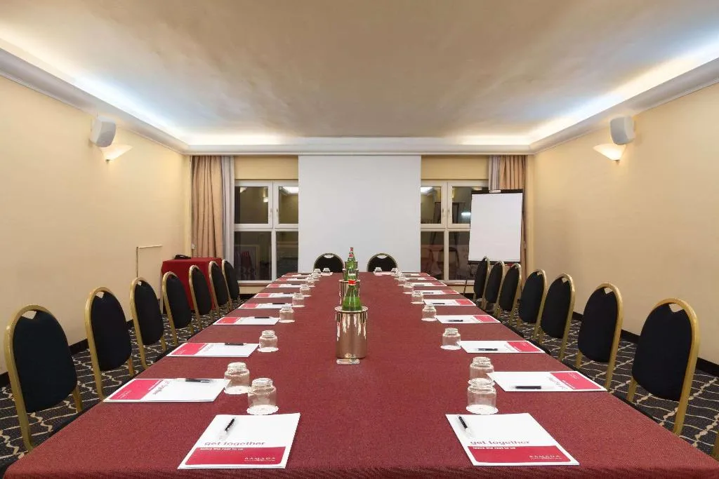 Conferences, Ramada Naples, Naples