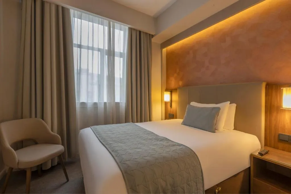 DOUBLE DELUXE Room, Hotel Riu Plaza The Gresham Dublin, Dublin
