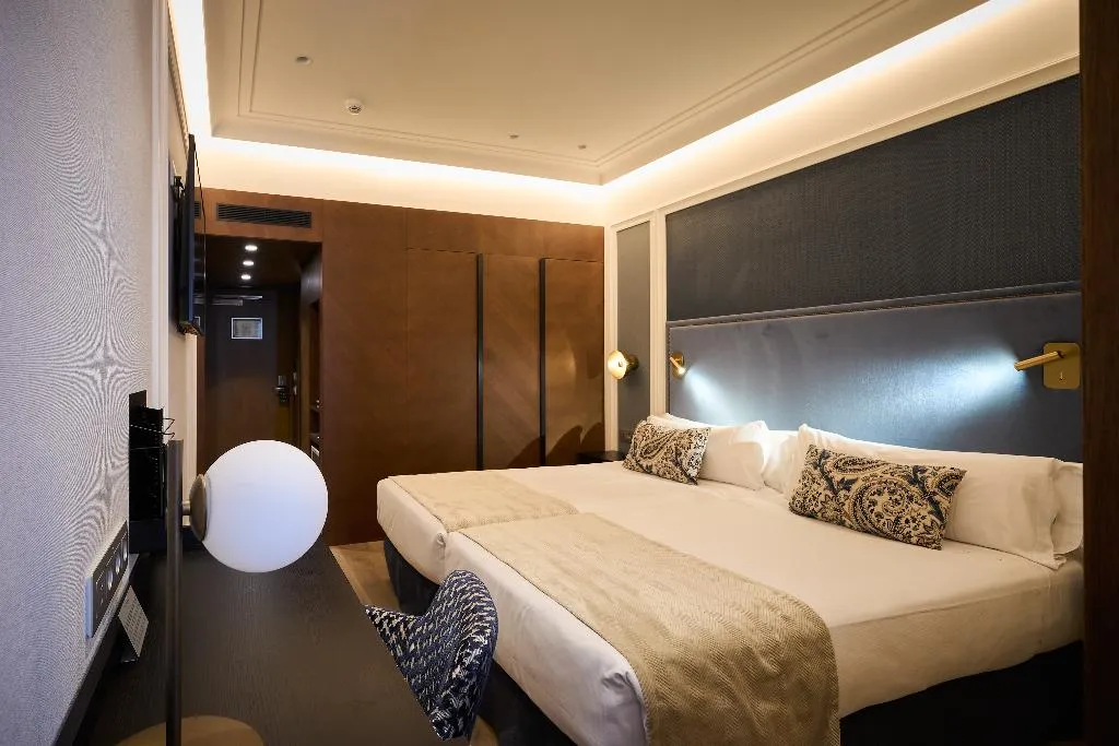 FAMILY ROOM STANDARD Room, Catalonia Plaza Cataluña, Barcelona