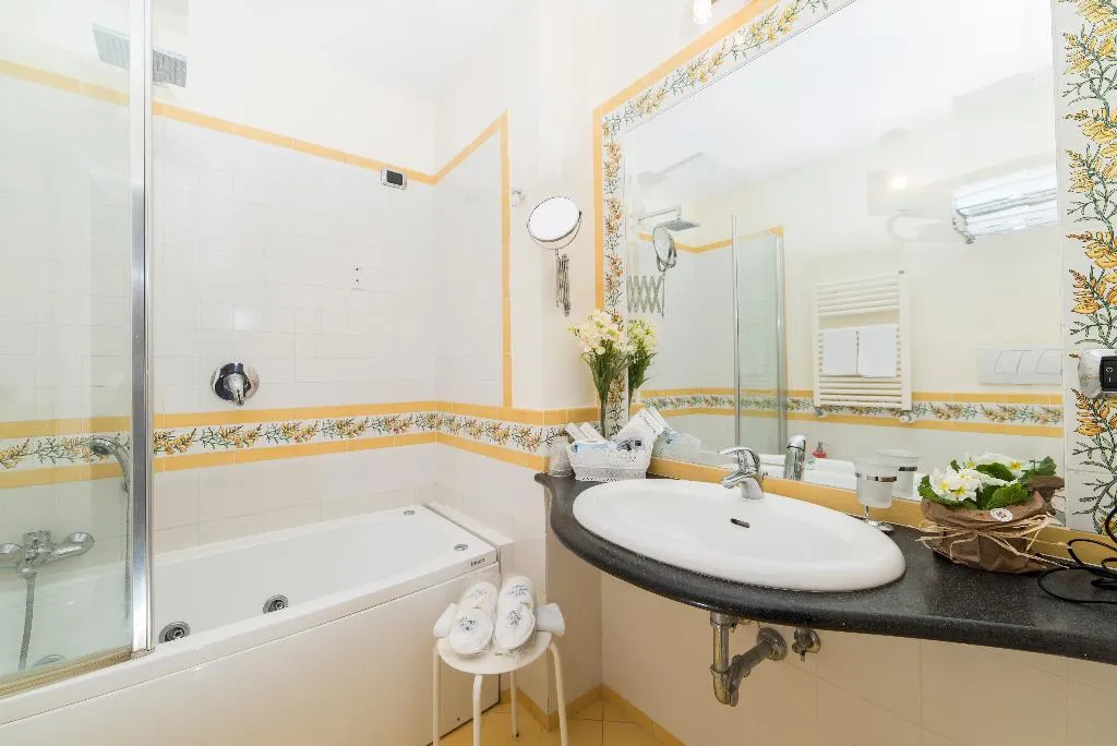 DOUBLE DELUXE Room, Hotel Villa Annalara, Naples