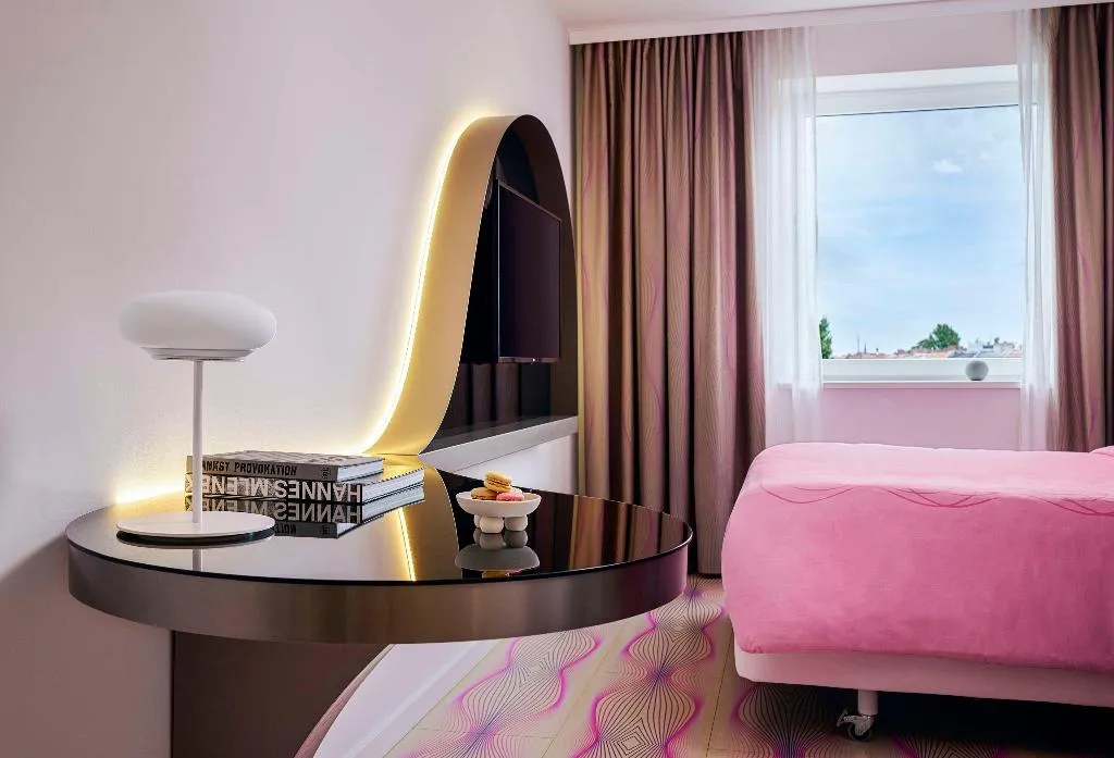 DOUBLE STANDARD Room, nhow Berlin, Berlin