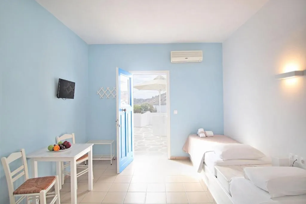 Room, Kritikakis Village Apartments, Santorini