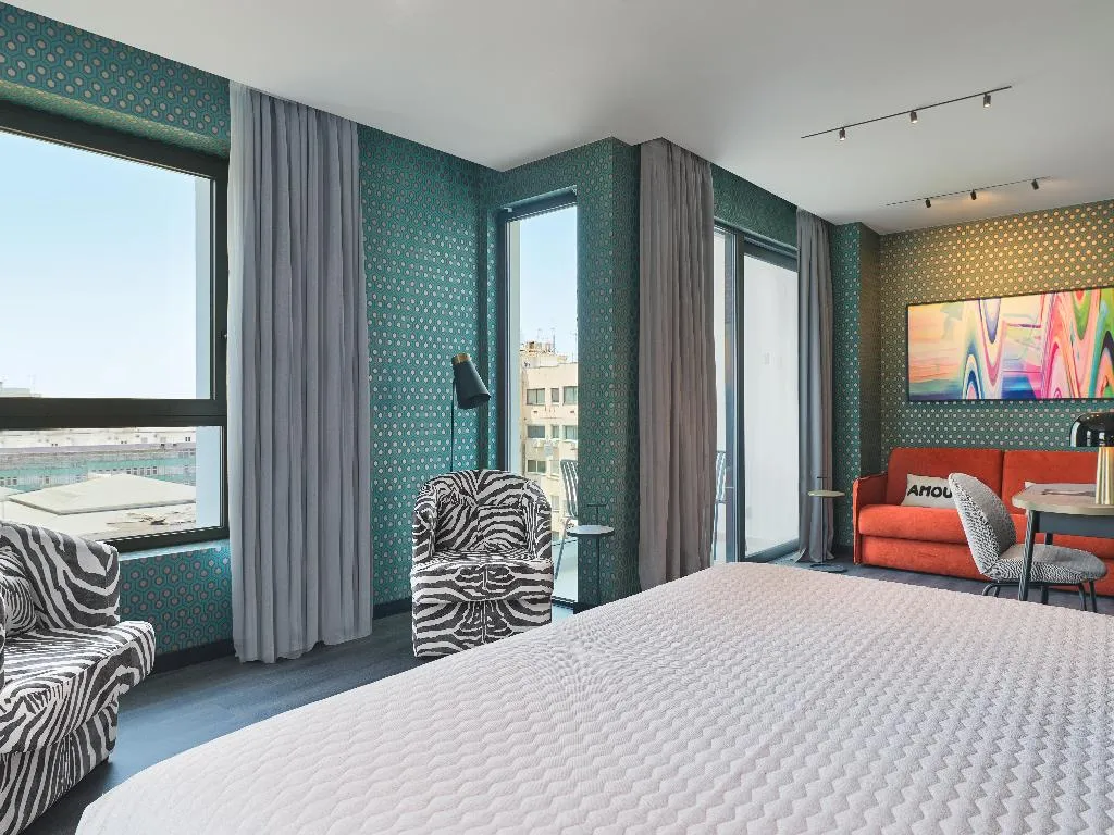 SUITE EXECUTIVE Room, NYX Esperia Palace Athens by Leonardo Hotels, Athens