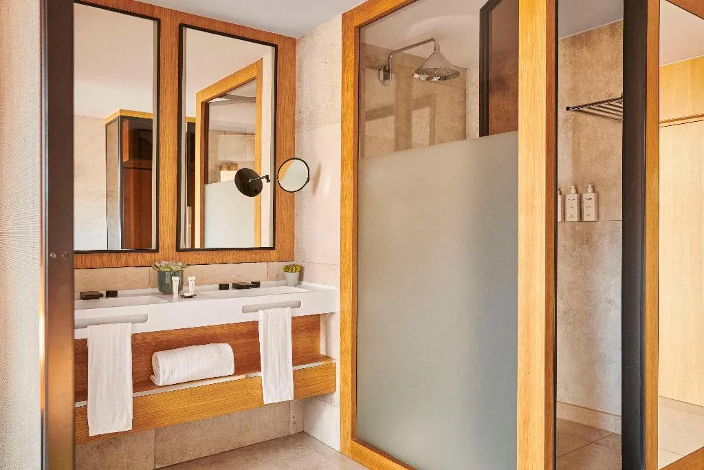 DOUBLE KING SIZE BED Room, Grand Hyatt Barcelona, Barcelona