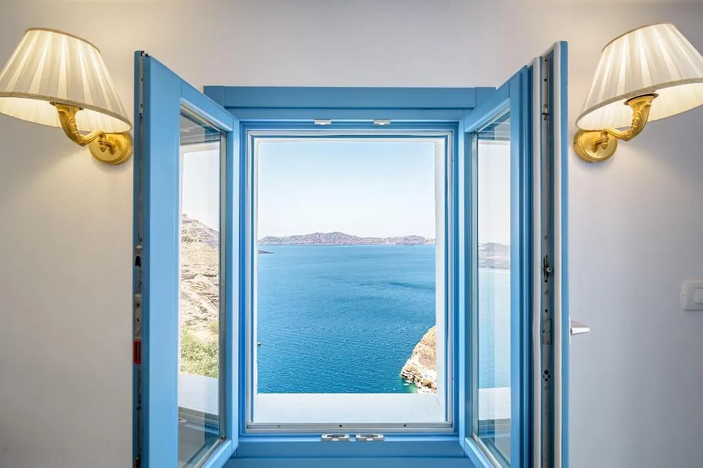 Room, Golden Grey Goose, Santorini