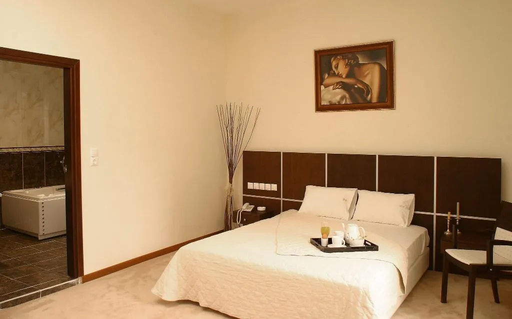 SUITE QUEEN SIZE BED Room, Blue Sea Hotel Alimos, Athens