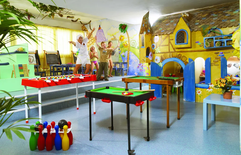 Sports and Entertainment, Regency Torviscas, Tenerife