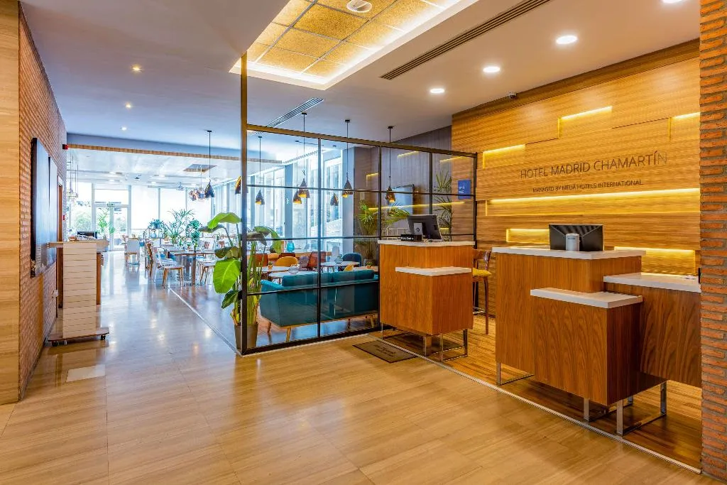 Conferences, Hotel Madrid Chamartín Affiliated by Meliá, Madrid