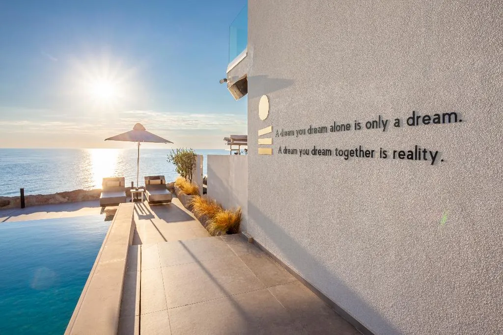 Pool, Akrotiri Olympus Luxury Suites, Thessaloniki