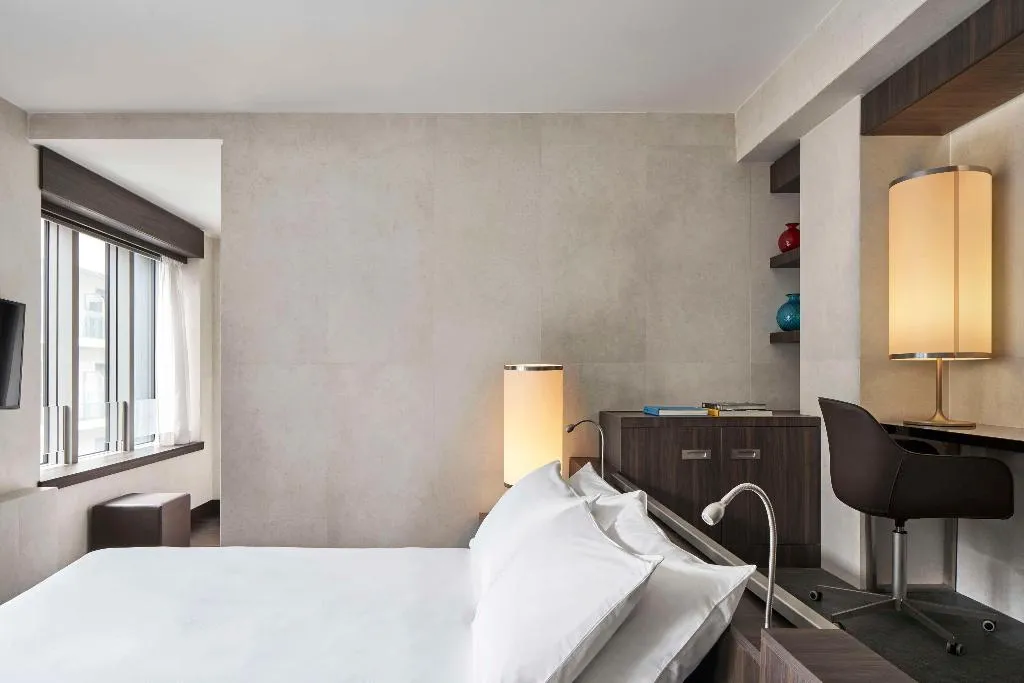 Room, Hyatt Centric Milan Centrale, Milan