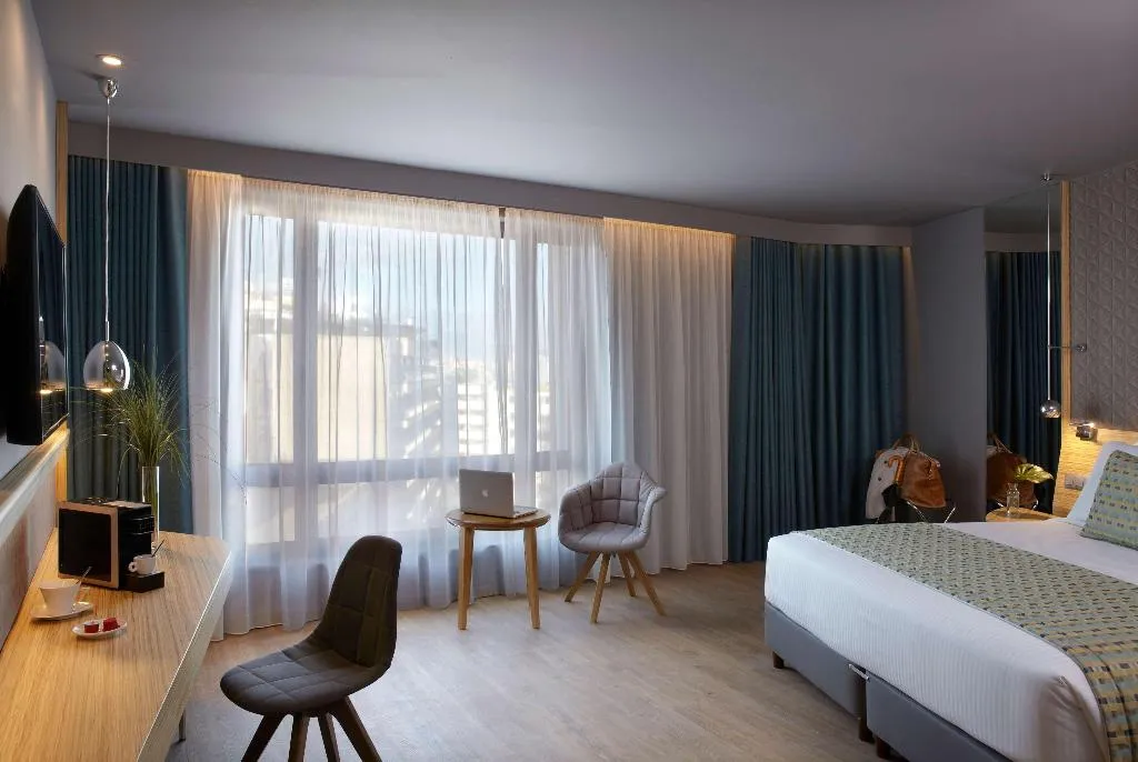 DOUBLE EXECUTIVE CITY VIEW Room, Wyndham Grand Athens, Athens