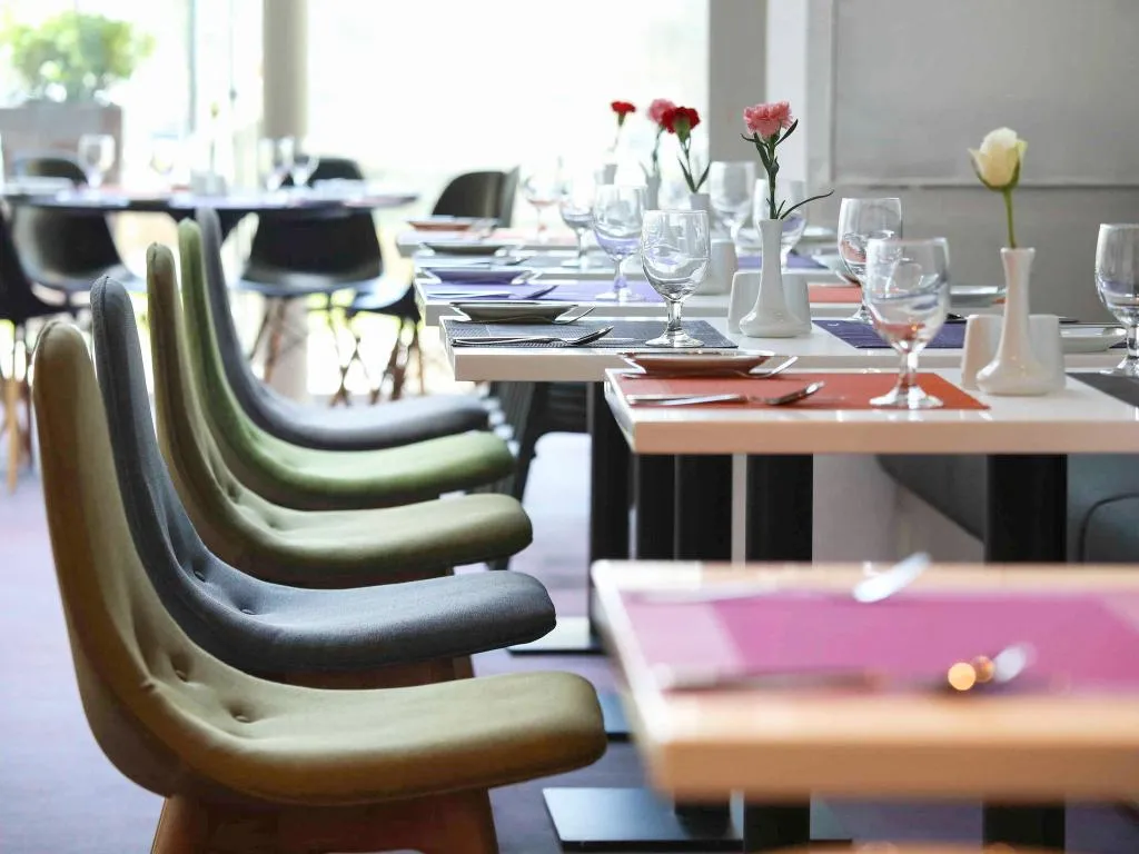 Restaurant, Ibis Styles Dubai Jumeira, Dubai