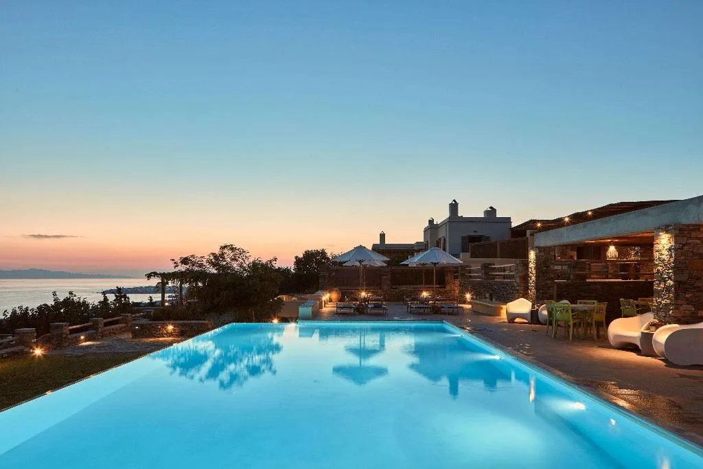 Pool, Diles & Rinies, Mykonos