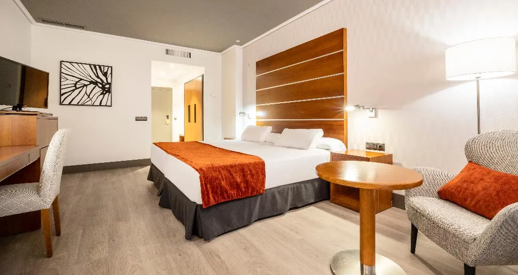 DOUBLE SINGLE USE STANDARD Room, Ilunion Alcora Sevilla, Seville