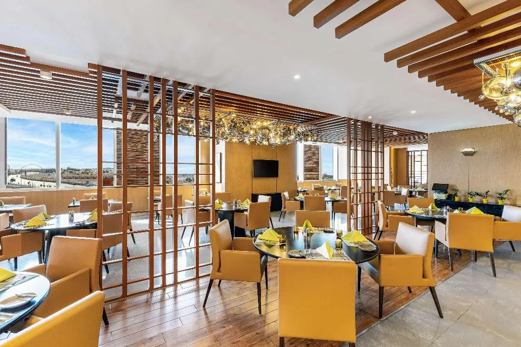 Restaurant, V Hotel Dubai, Curio Collection by Hilton, Dubai