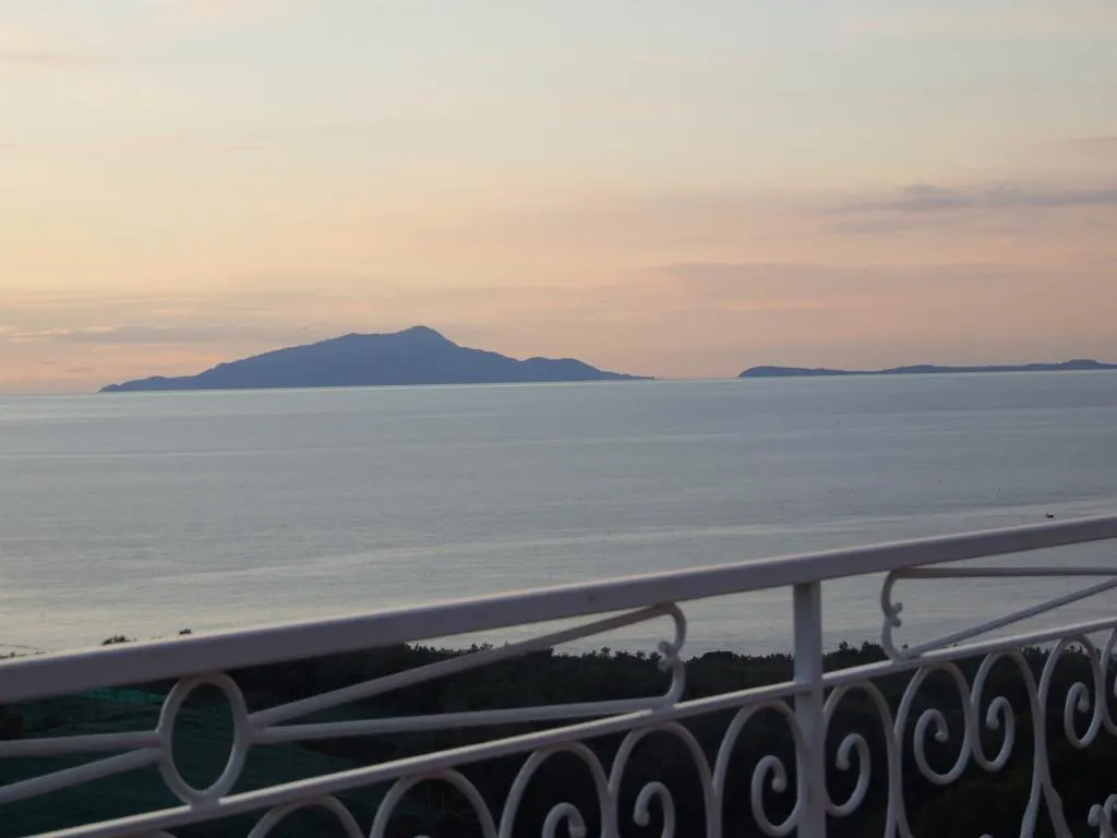 General view, Dania, Naples