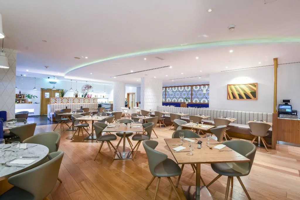 Restaurant, Premier Inn International Airport, Dubai