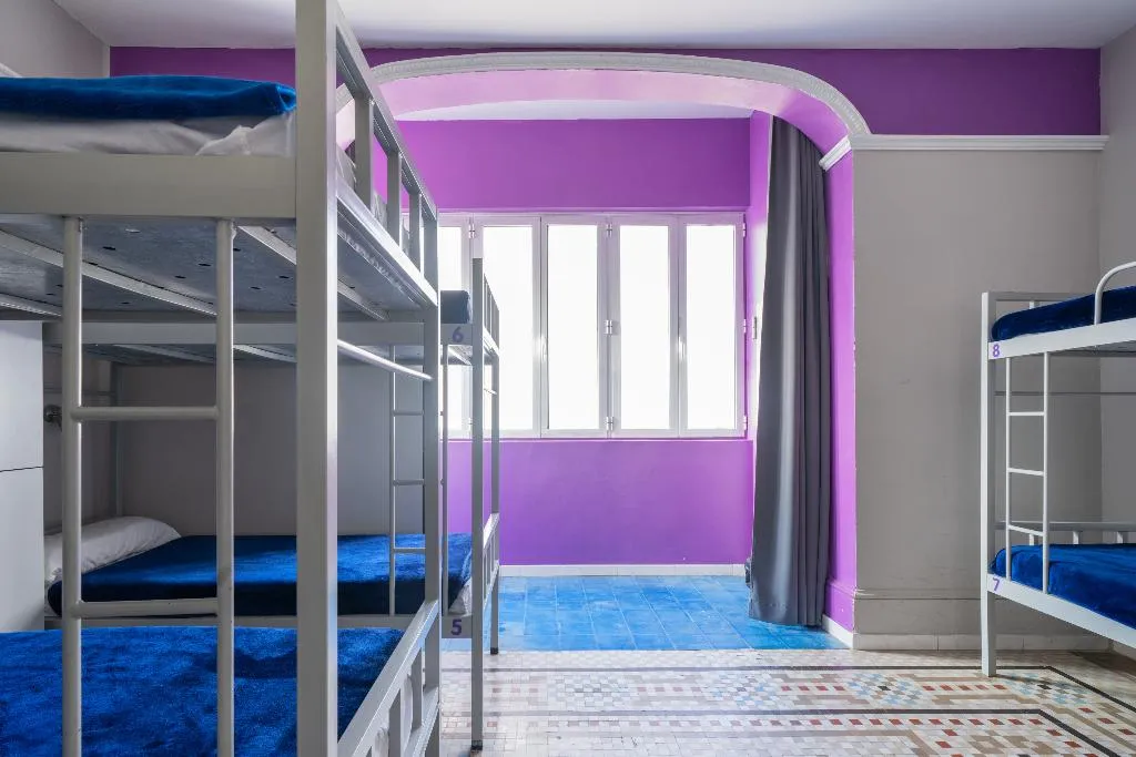 Bed in dormitory CAPACITY 8 WITH SHARED BATHROOM Room, Purple Nest, Valencia