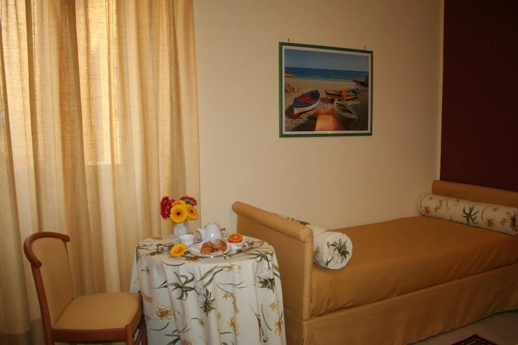 Room, Hotel d'Orleans, Palermo