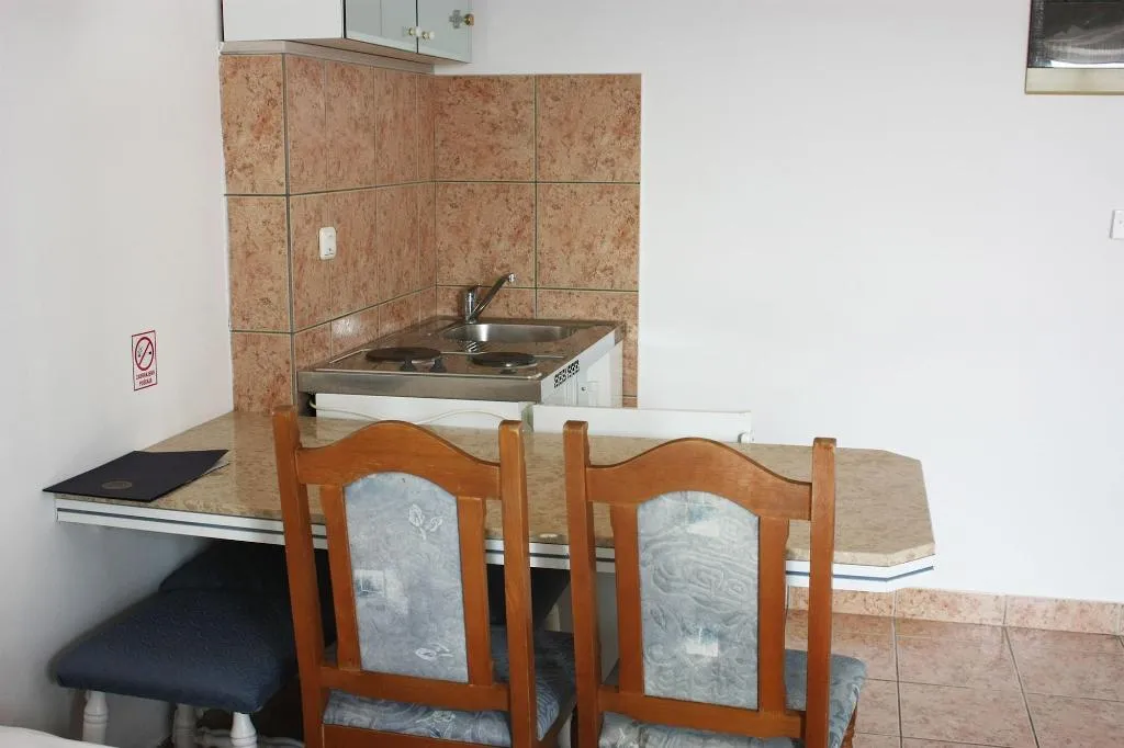 Room, Ivan, Split
