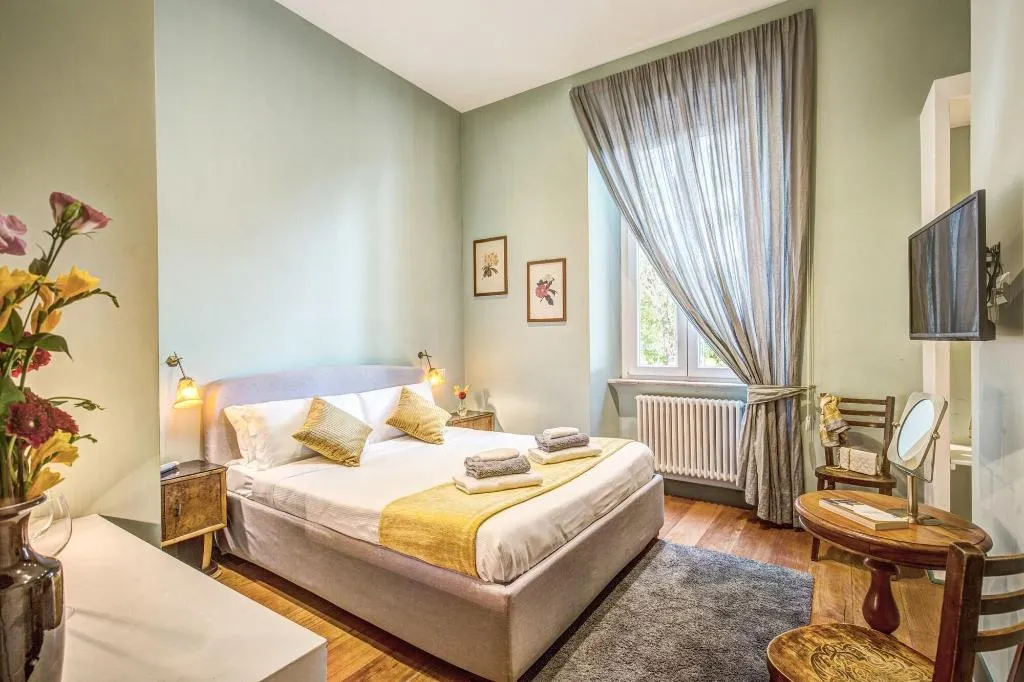 Room, Tree Charme Trilussa, Rome