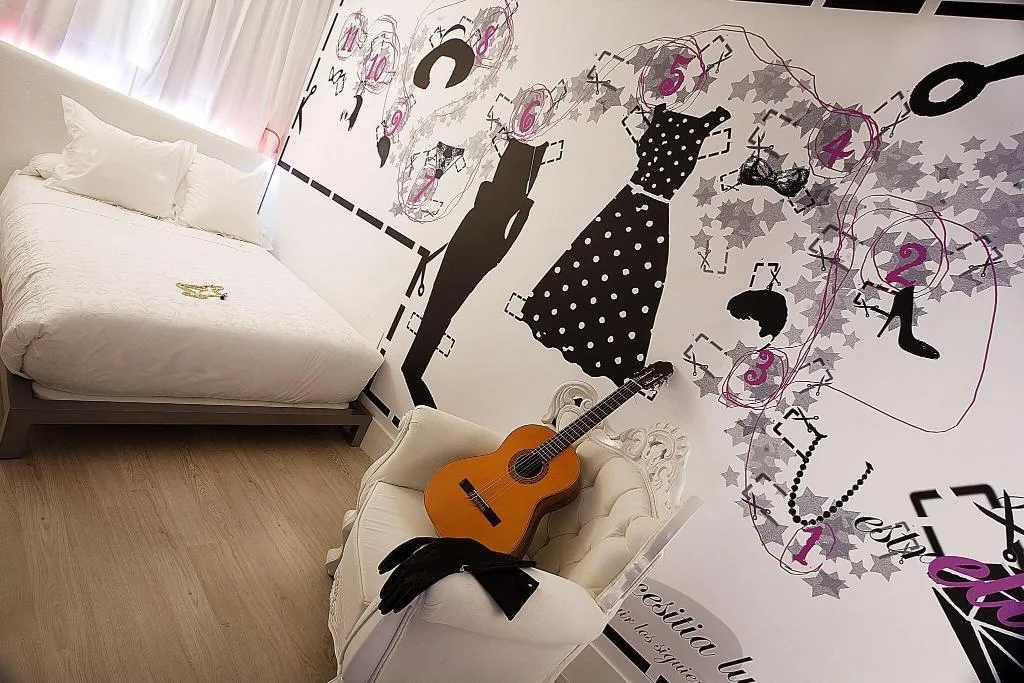 Room, Dormirdcine, Madrid