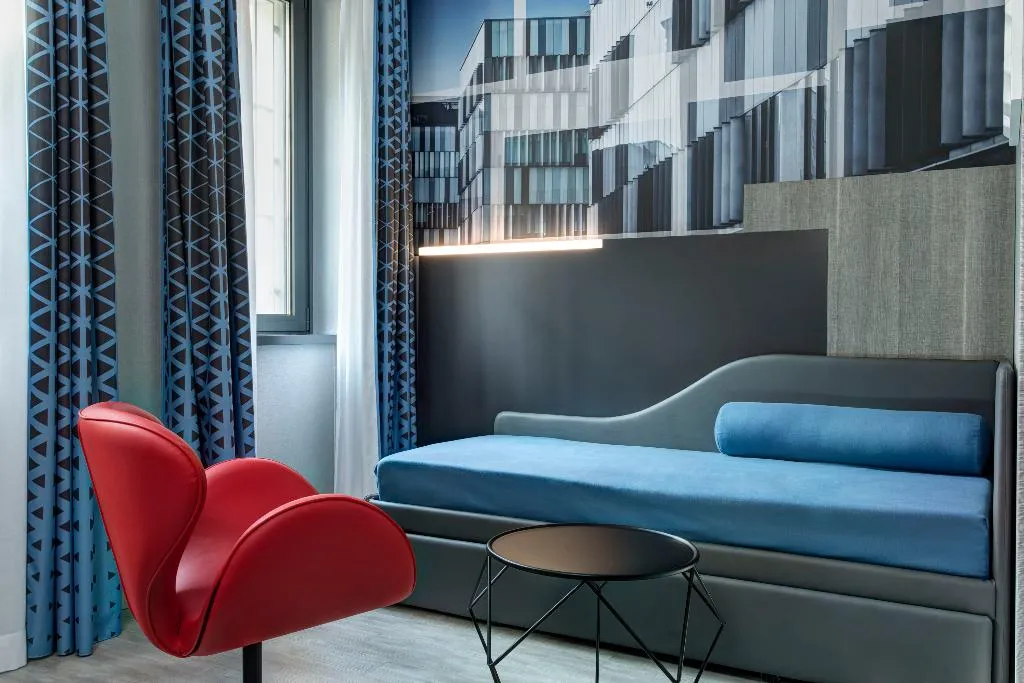 QUADRUPLE STANDARD Room, iQ Hotel Milano, Milan