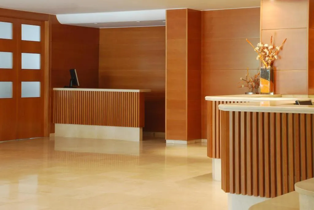 Lobby, Los Robles, Valencia