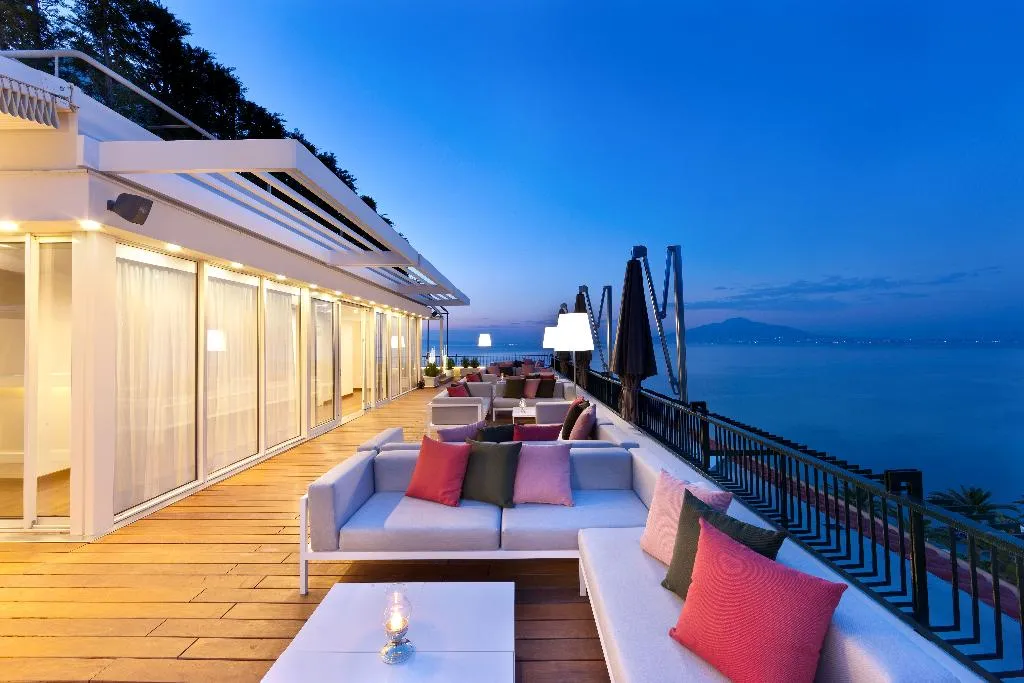 Terrace, Continental, Naples