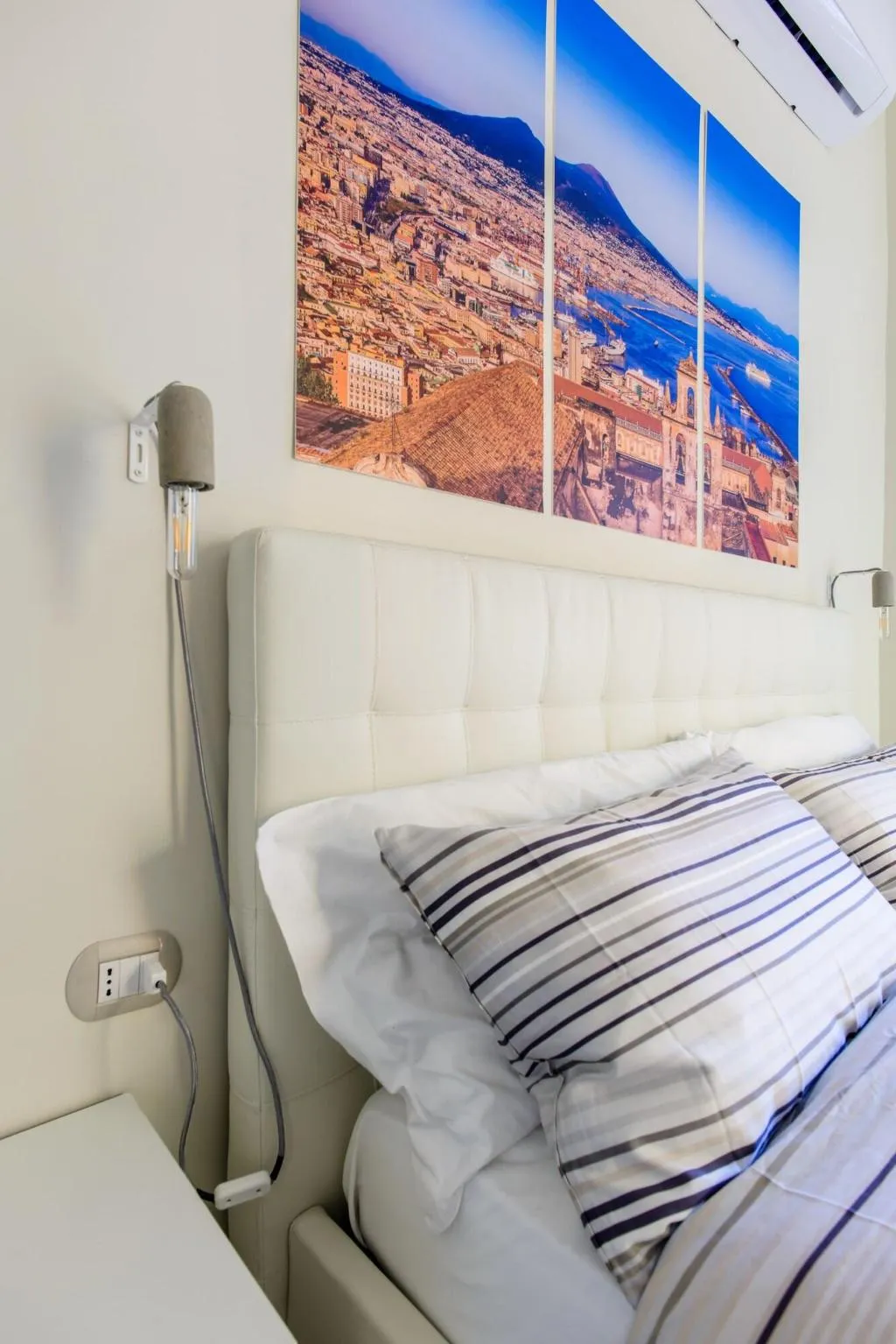 Room, Morra's Home, Naples
