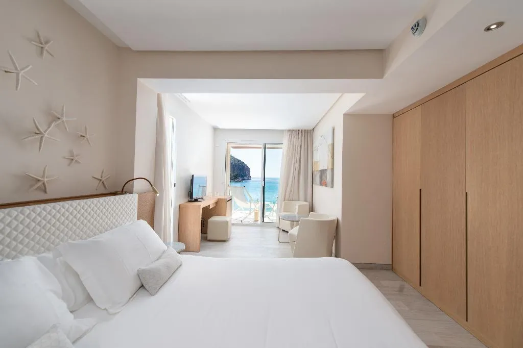 Double or Twin SIDE SEA VIEW Room, Melbeach Hotel & Spa, Majorca